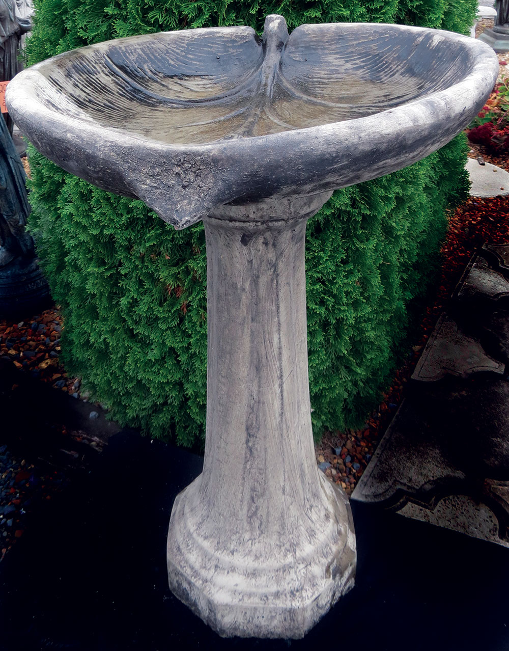 Harpers Statuary & Water Gardens - Octagon w/Apple Top